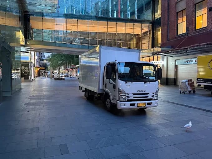 Isuzu on a Pitt Street Mall delivery
